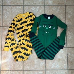 Kids 6-7 Hanna Andersson Halloween long john Pajamas bundle Frankenstein bats